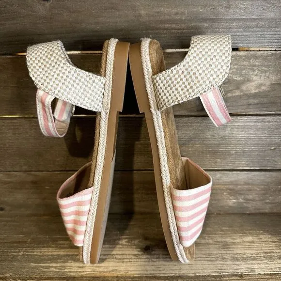 New NWOB Big Kids Mia Esmee‎ Peach/Off White Sandal Sandals Size 4 Y