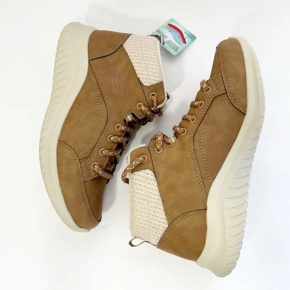 NEW Skechers Women's Ultra Flex 2 Casual Mix Chestnut Boots Size 9 NWT