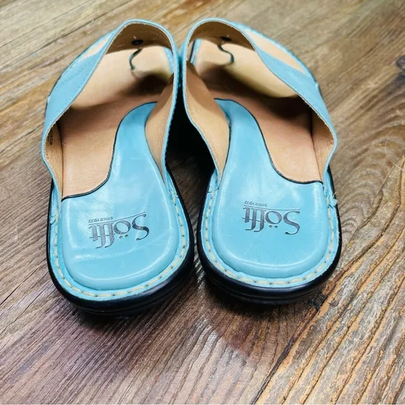 New ~ Sofft Turquoise Leather Floral Slip On Low Heeled Sandals Size 9