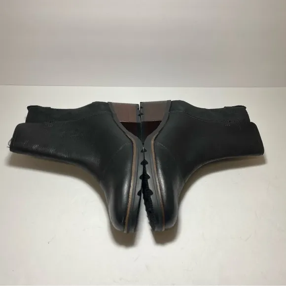 New Sorel Womens Cate Bootie Ankle Boots Black Leather Block Heel Waterproof 9