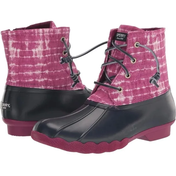 NEW Sperry Saltwater Ankle Rubber Duck Rain Snow Winter Boots Magenta Tie Dye
