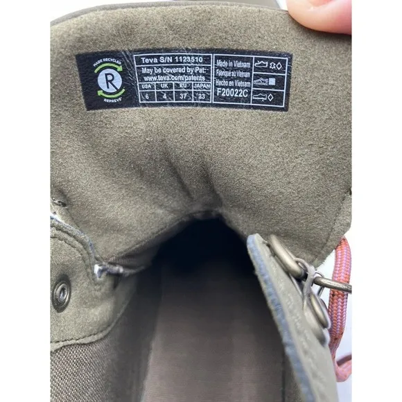NEW Teva Midform Women's Waterproof Boots Green US Size 6 1123510-DOL NEW IN BOX
