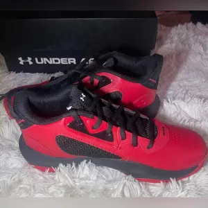 New!! Under Armour Lockdown Big Kids' Basketball Shoes
