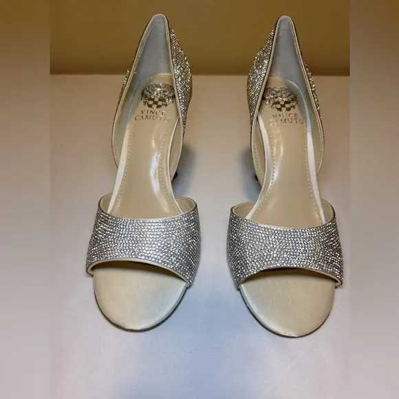 NEW VINCE CAMUTO Aliandry2 Rhinestone Slip On Heels Sandals Women’s, Size 8.5M