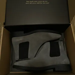 NEW vintage foundry chelsea grey gray dress boots black sole 12