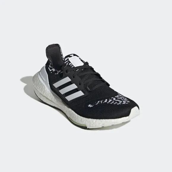 [NEW] Women's adidas UltraBoost 22 Running Shoes Black GX8019