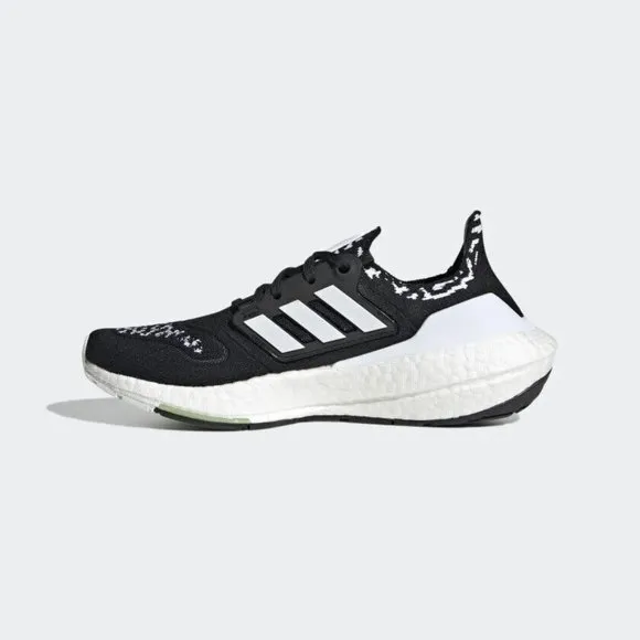 [NEW] Women's adidas UltraBoost 22 Running Shoes Black GX8019
