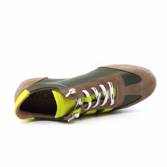 NEW WONDERS women's trend cyber sneakers in taupe
