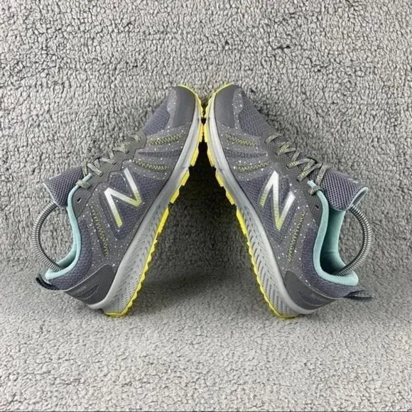 New balance 590v4 Shoes‎ Sneakers Womens 9.5 B Gray Running FUELCORE