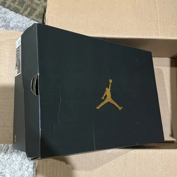 🫨NEW🔐Jordan STAY LOYAL 3 tennis shoes sneakers MEN 11.5 GS BLACK METALLIC GOLD