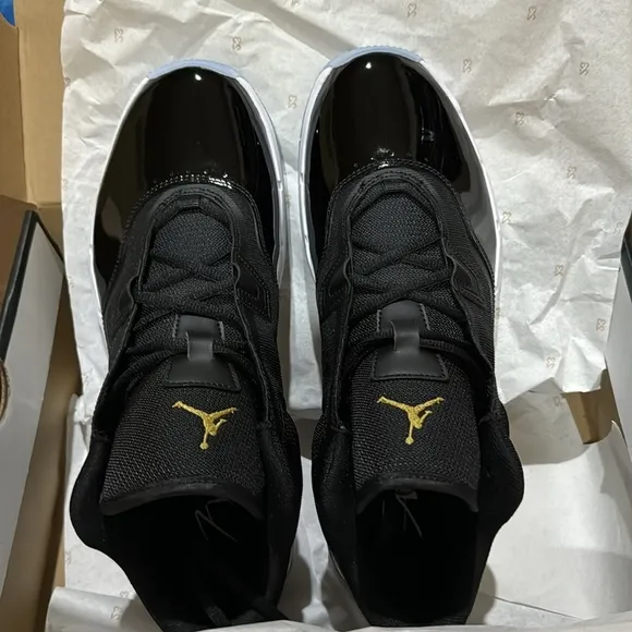 🫨NEW🔐Jordan STAY LOYAL 3 tennis shoes sneakers MEN 11.5 GS BLACK METALLIC GOLD