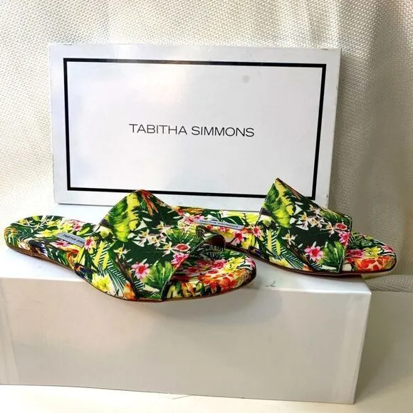 New with box Tabitha Simmons tropical print sandals size 37 or 6.5 Italy