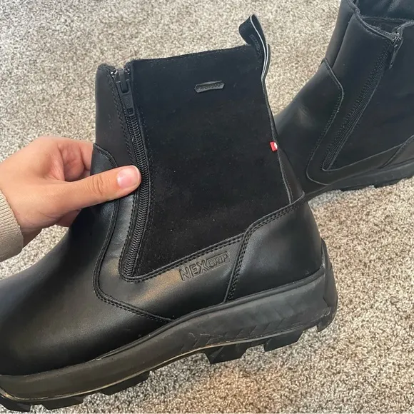NexGrip Ice Avalon 2.0 Mens Waterproof Boots Black US Size 13 Retractable Spikes