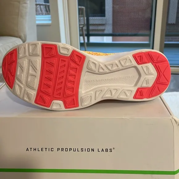 NIB | APL Women's Techloom Wave Pink/Yellow/White Size 7.5