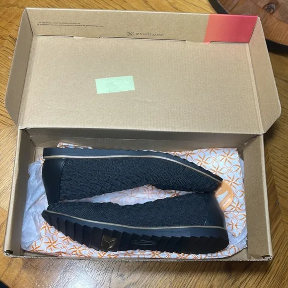 NIB COMFORTIVA RIYA WEAVE FLATS