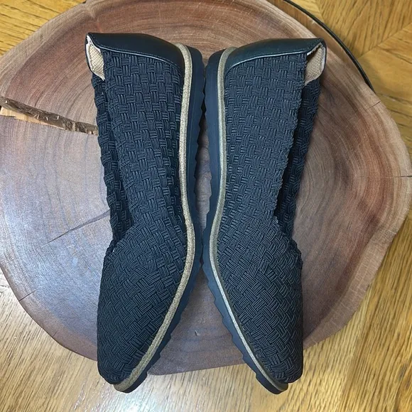 NIB COMFORTIVA RIYA WEAVE FLATS