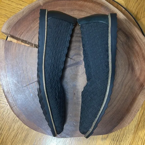 NIB COMFORTIVA RIYA WEAVE FLATS