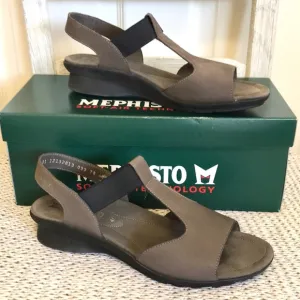 NIB Mephisto Petrea Sandal