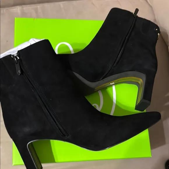 NIB Sam Edelman Saige Elegant Black Suede Ankle Boots size 9.5