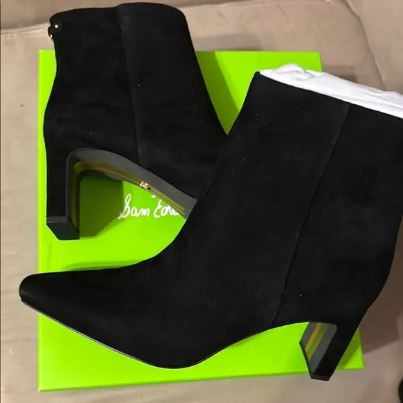 NIB Sam Edelman Saige Elegant Black Suede Ankle Boots size 9.5