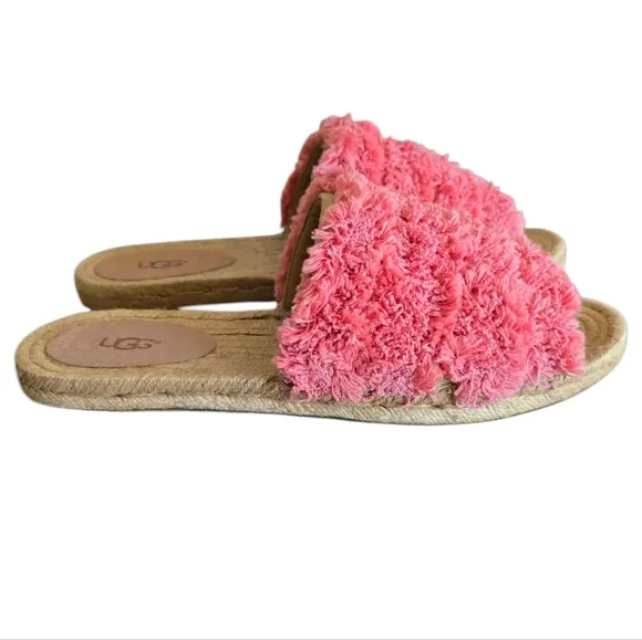 NIB | UGG Edith Slide Yarn Fringe Pink Sandals, Size 9