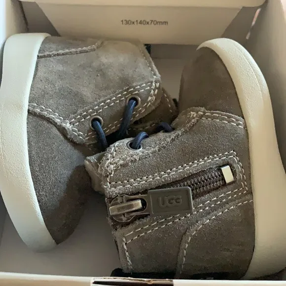 NIB UGG Kristjan Chukka Botttie Sneaker leather size 1 / 0 to 6 month baby shoes