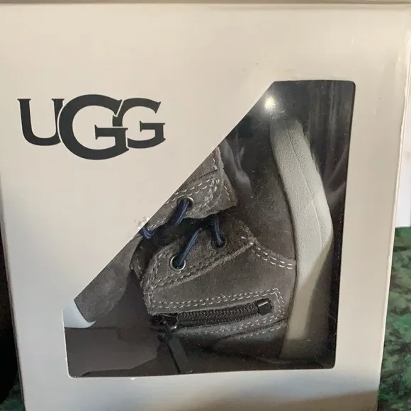 NIB UGG Kristjan Chukka Botttie Sneaker leather size 1 / 0 to 6 month baby shoes