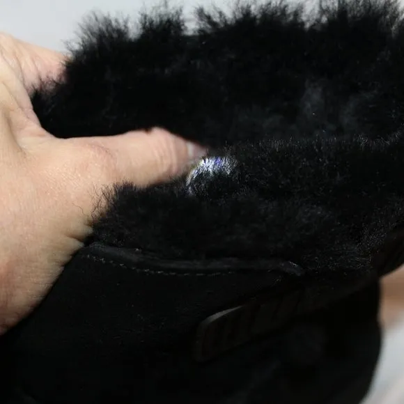 NIB‎ UGG LOGO STRAP MINI SUEDE SHEARLING LINED ANKLE BOOTS BLACK