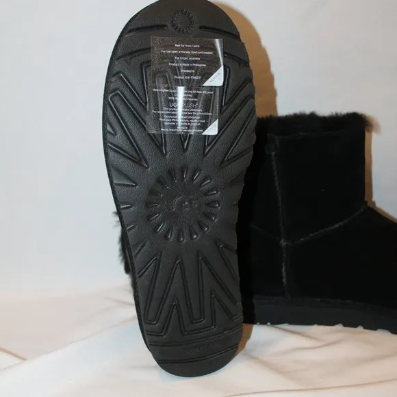 NIB‎ UGG LOGO STRAP MINI SUEDE SHEARLING LINED ANKLE BOOTS BLACK