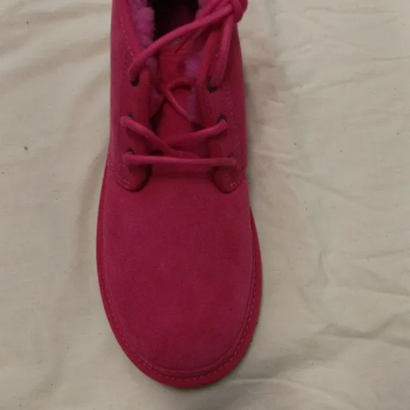 NIB UGG Suede Booties