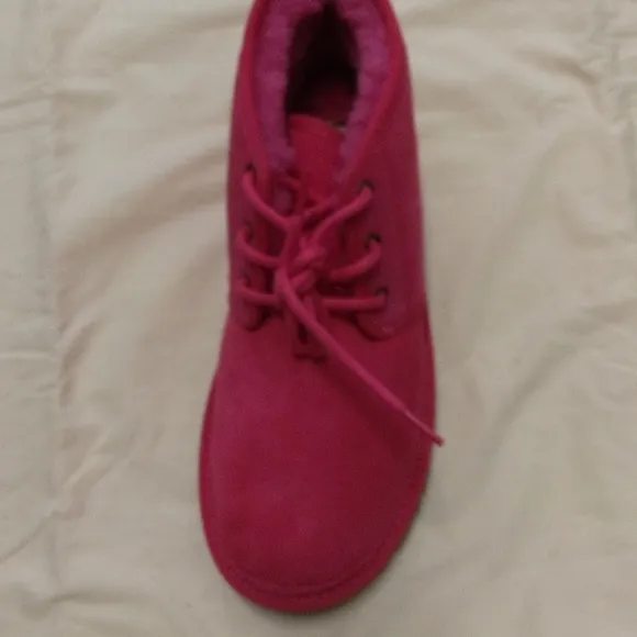 NIB UGG Suede Booties
