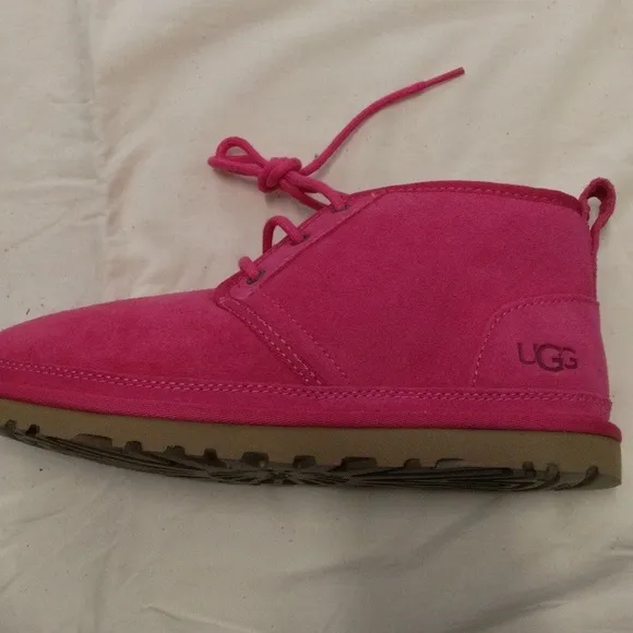 NIB UGG Suede Booties