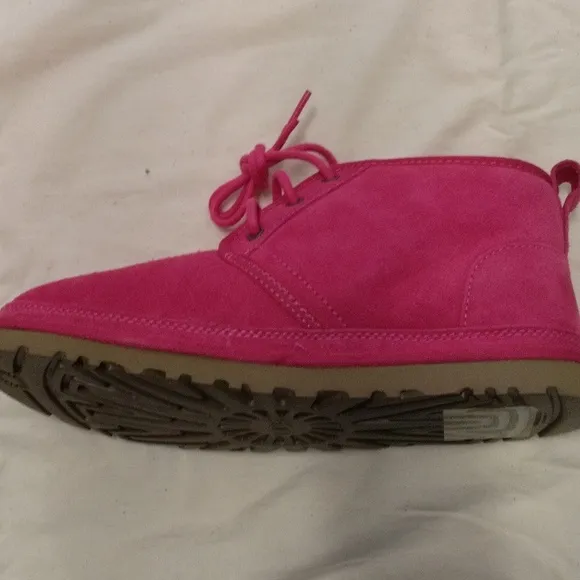 NIB UGG Suede Booties