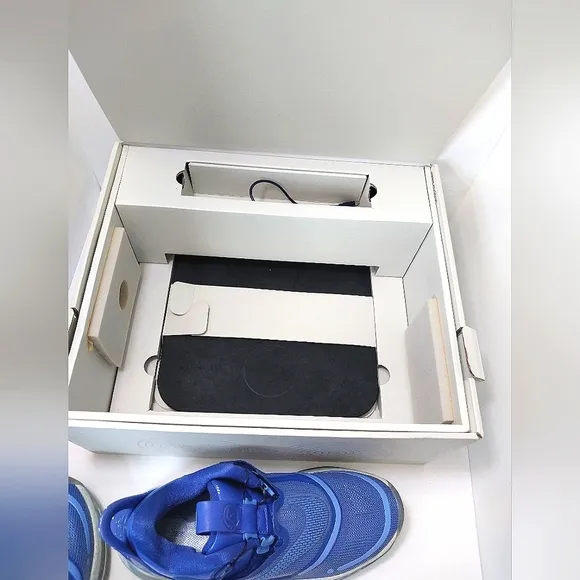 Nike Adapt BB 2.0 Sneakers, Size 8.5| EUR 40‎