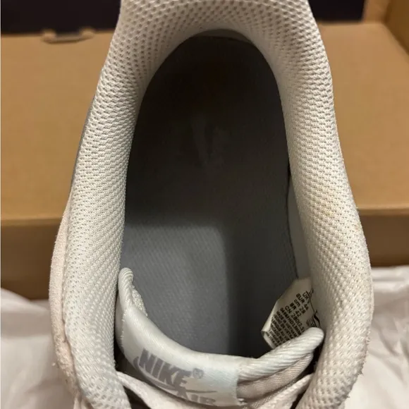 Nike Air Force 1 07’ LV8-size 10 men’s Sneakers