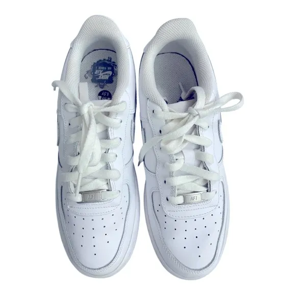 Nike Air Force 1 school grade white great condition size 6.5Y. DH29220-111