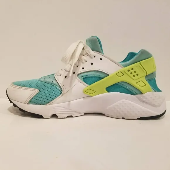 NIKE Air Huarache Run Lace Up Sneakers Shoes White Blue Shoes Youth Size 5.5 Y
