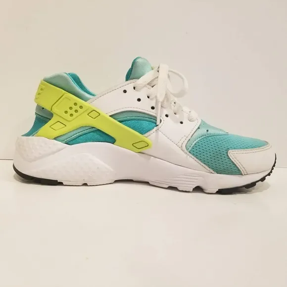 NIKE Air Huarache Run Lace Up Sneakers Shoes White Blue Shoes Youth Size 5.5 Y