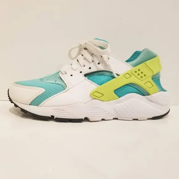 NIKE Air Huarache Run Lace Up Sneakers Shoes White Blue Shoes Youth Size 5.5 Y