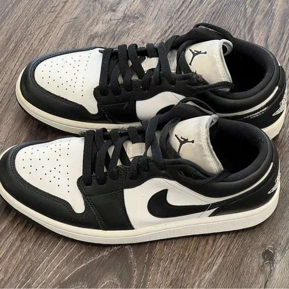 Nike Air Jordan 1 Low Basketball Shoes Womens Sz 9 Black White Panda DC0774-101