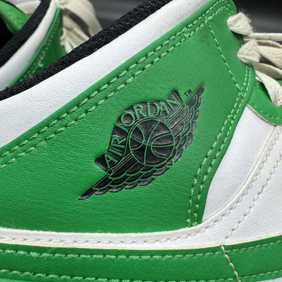 Nike Air Jordan 1 Mid Grade School 'Lucky Green' DQ8423-301 Size 5Y GUC