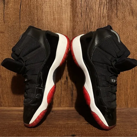 Nike Air Jordan 11 XI Retro GS 'Bred' 2012  378038-010 Youth Size 7Y Shoes