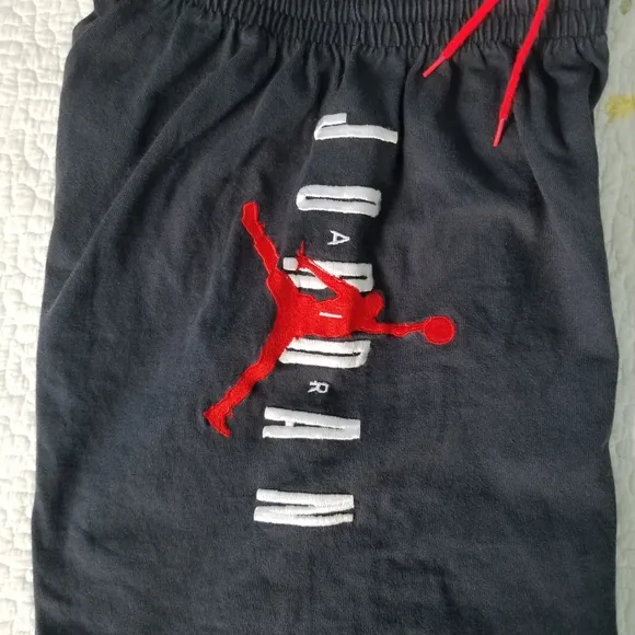 Nike Air jordan 1985 Embroidered Shorts
