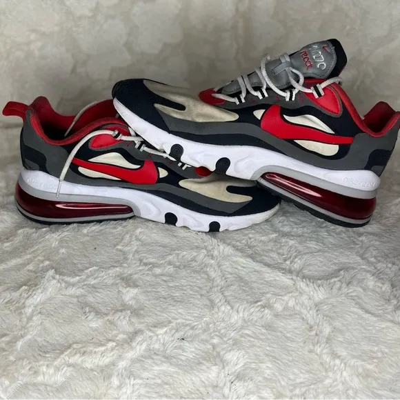 Nike Air Max 270 (GS)  Running Shoes size 9.5