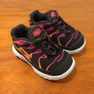 Nike Air Max Plus Toddler/Shoes/Casual running Sneakers Orange/Pink/Black Size 6