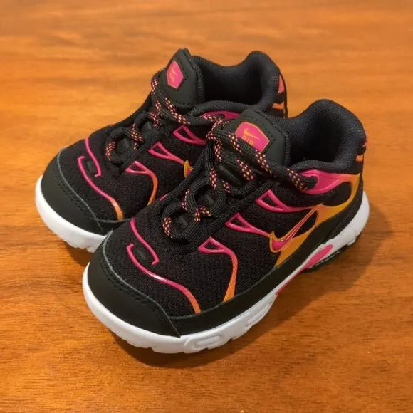 Nike Air Max Plus Toddler/Shoes/Casual running Sneakers Orange/Pink/Black Size 6