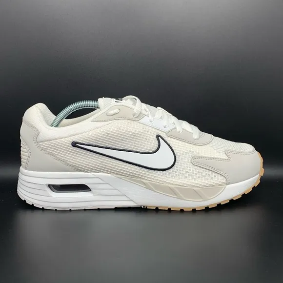Nike Air Max Solo Summit White Light Bone Running Shoes FN6918-100 Men's Sz 9.5