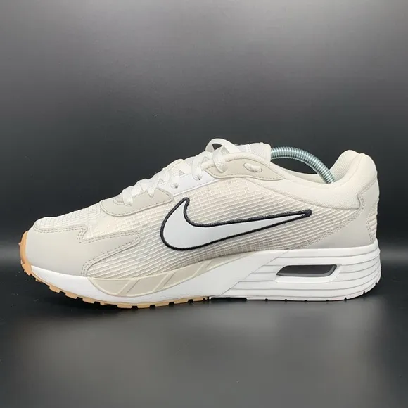 Nike Air Max Solo Summit White Light Bone Running Shoes FN6918-100 Men's Sz 9.5