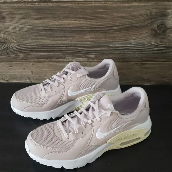 Nike Air Max Women's Sneakers - Light Pink