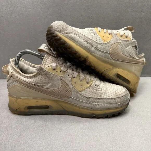 Nike Air Max 90 Terrascape Womens Size 7.5 Shoes Light Bone Athletic Trainers